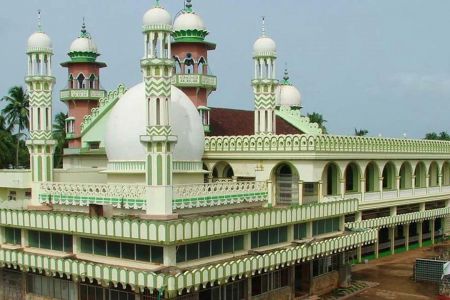 Ullal Darga - Famous Juma Masjid in Mangalore - Sha Travels